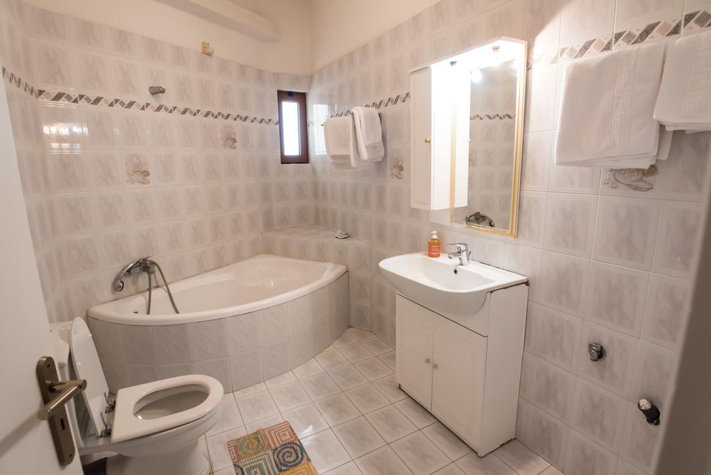 Hotel Artemis Karpenísion Zimmer foto