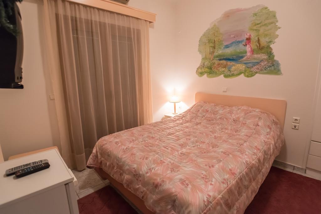 Hotel Artemis Karpenísion Zimmer foto