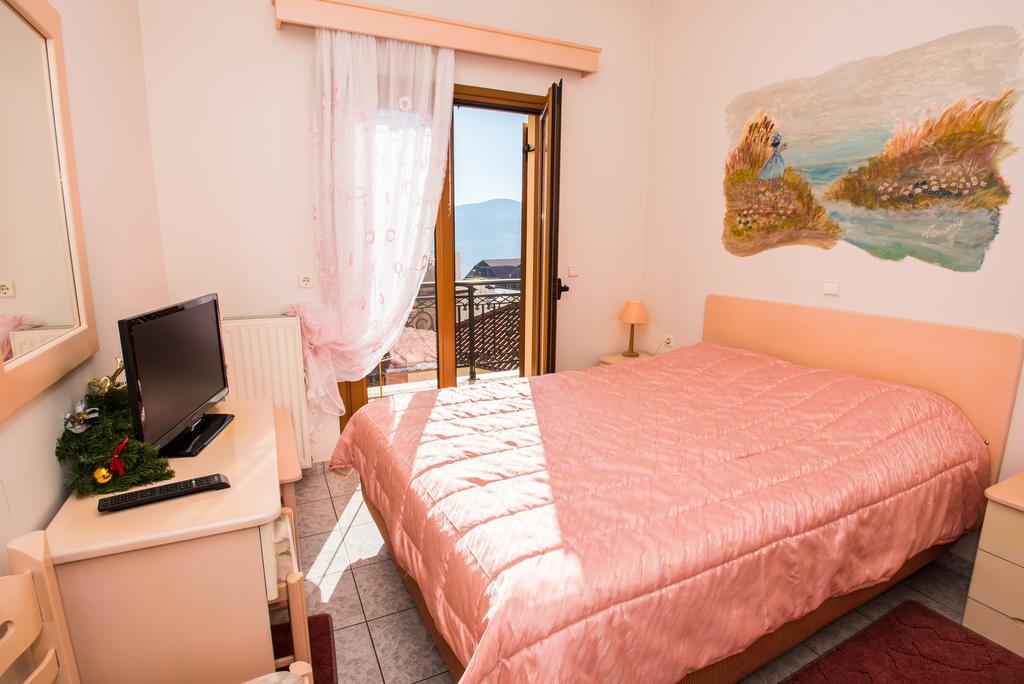 Hotel Artemis Karpenísion Zimmer foto